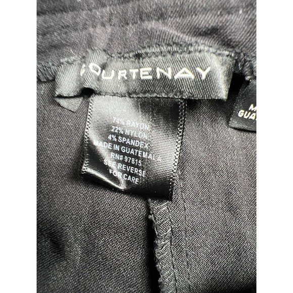 Courtenay Junior SMALL Sz 5 Black Bermuda Dress Shorts w/ Belt Loops Cuffed Hem - Picture 7 of 8